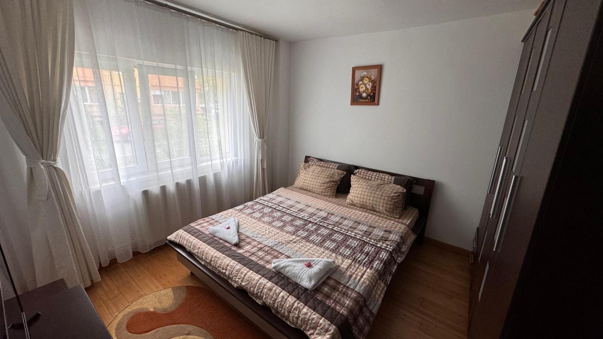 Apartament 3 Camere Отопени Экстерьер фото